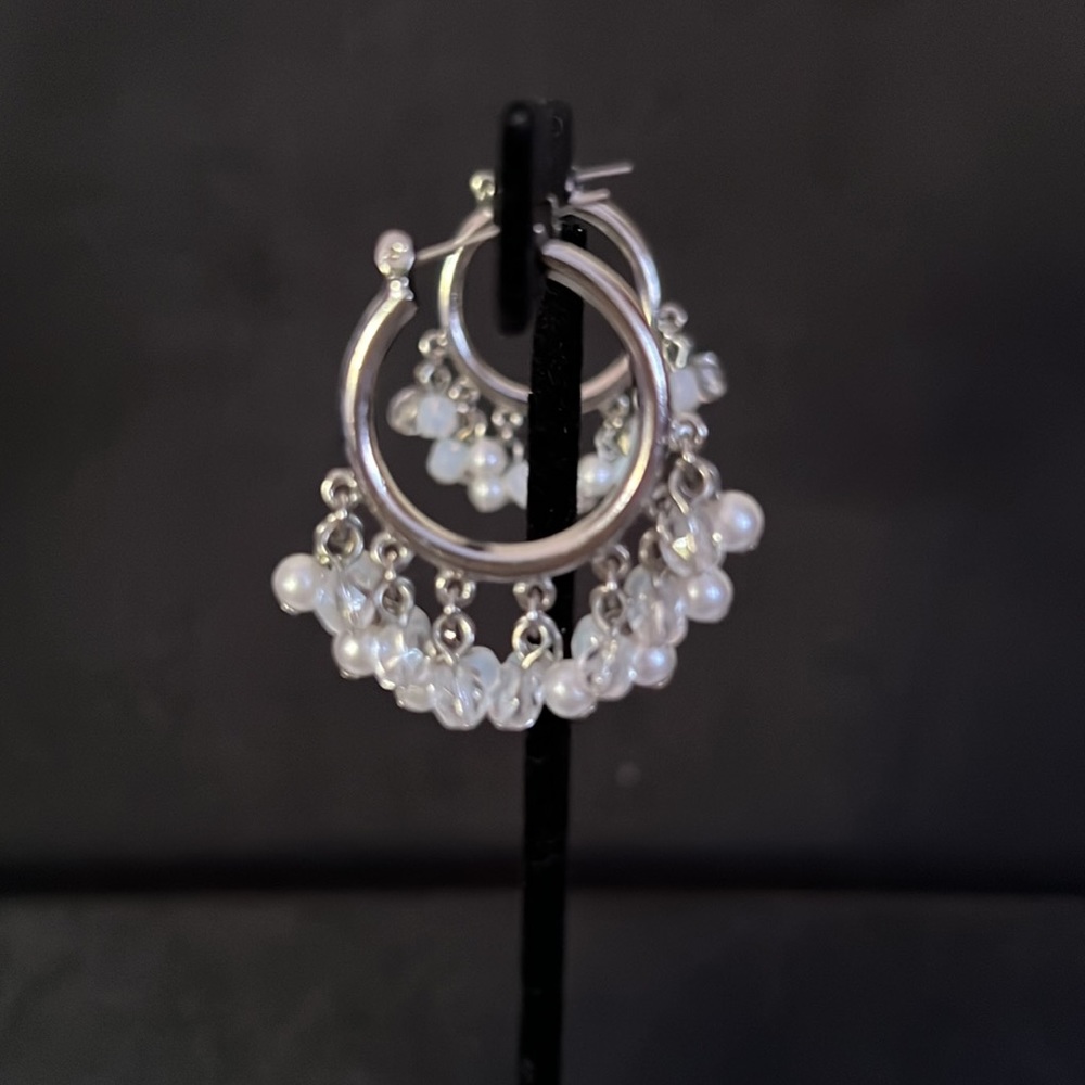 Silver tone glass and pearl hoops - Picture 2 of 3